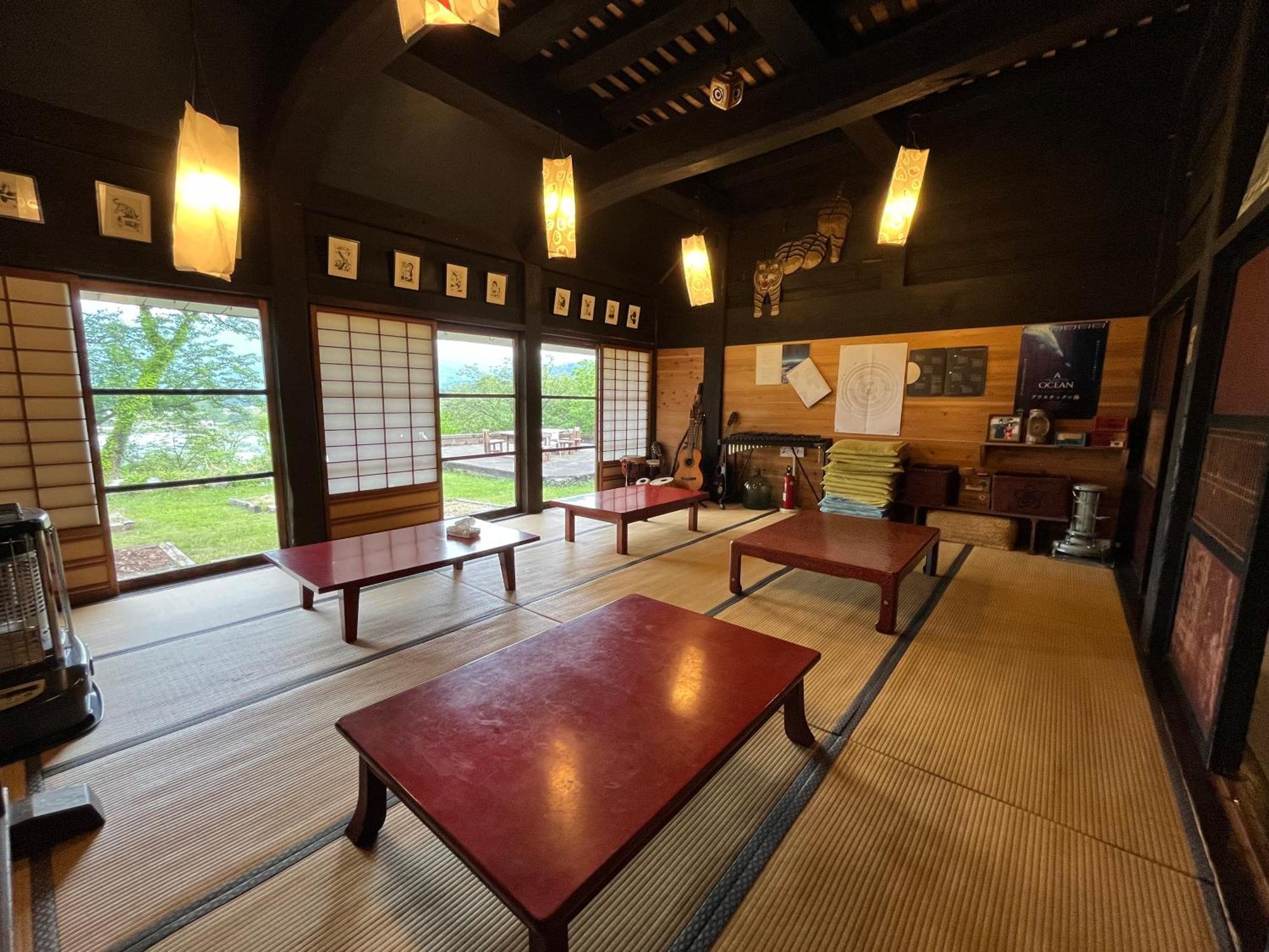 Guesthouse Kazura Nanto Exteriör bild