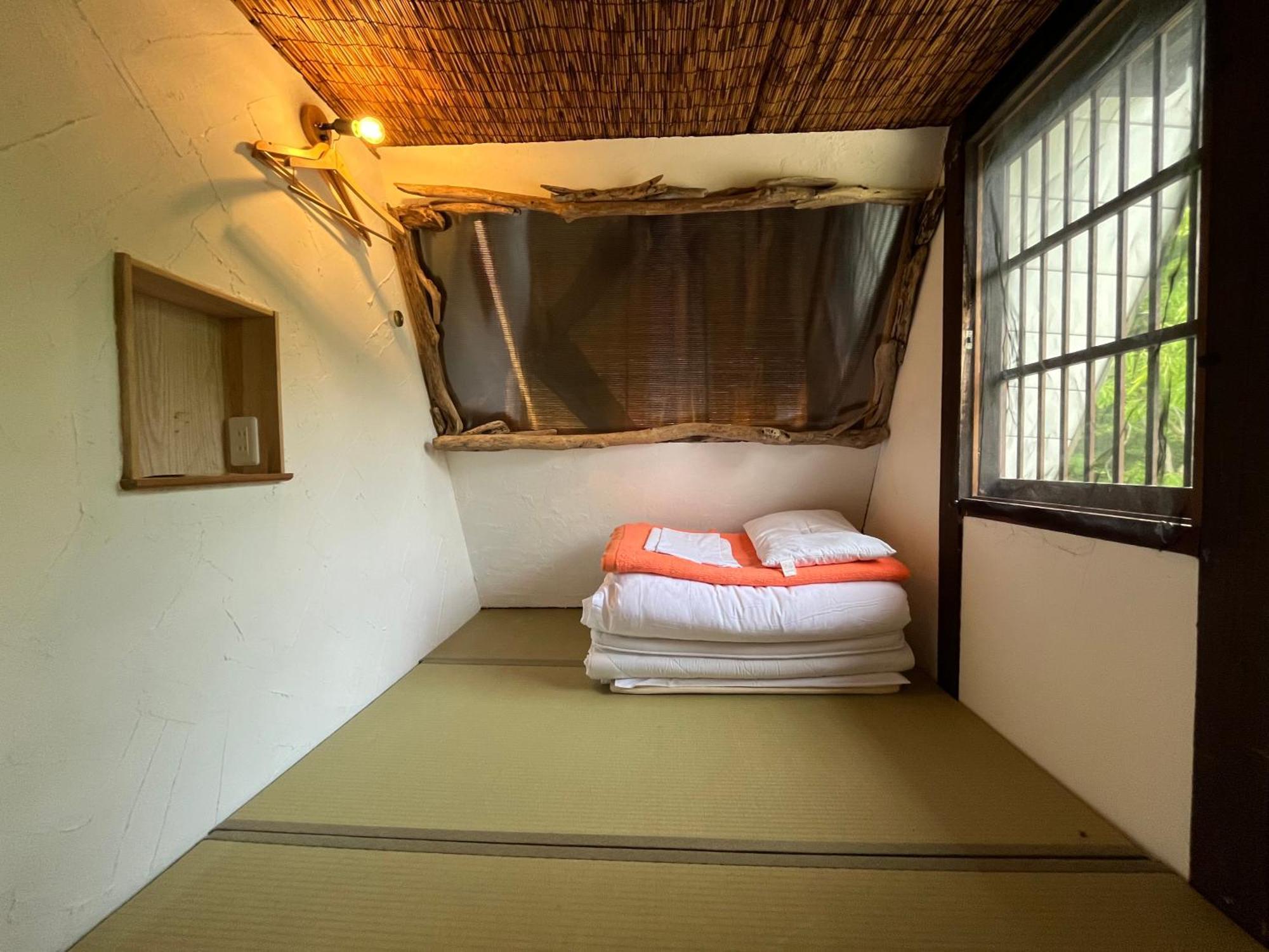 Guesthouse Kazura Nanto Exteriör bild