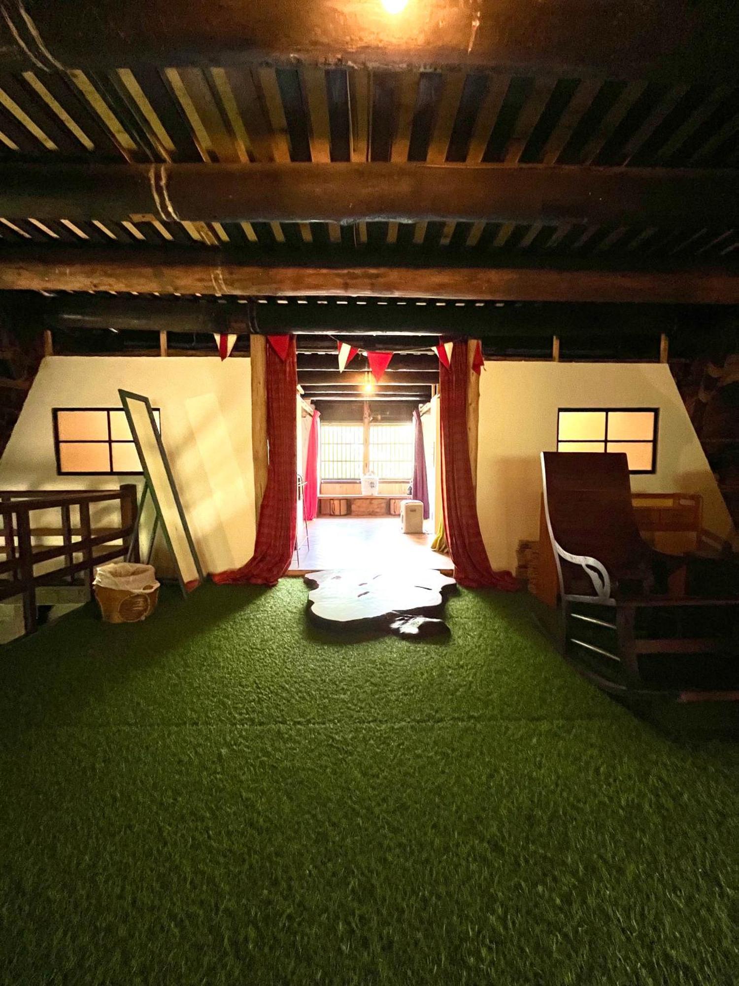 Guesthouse Kazura Nanto Exteriör bild