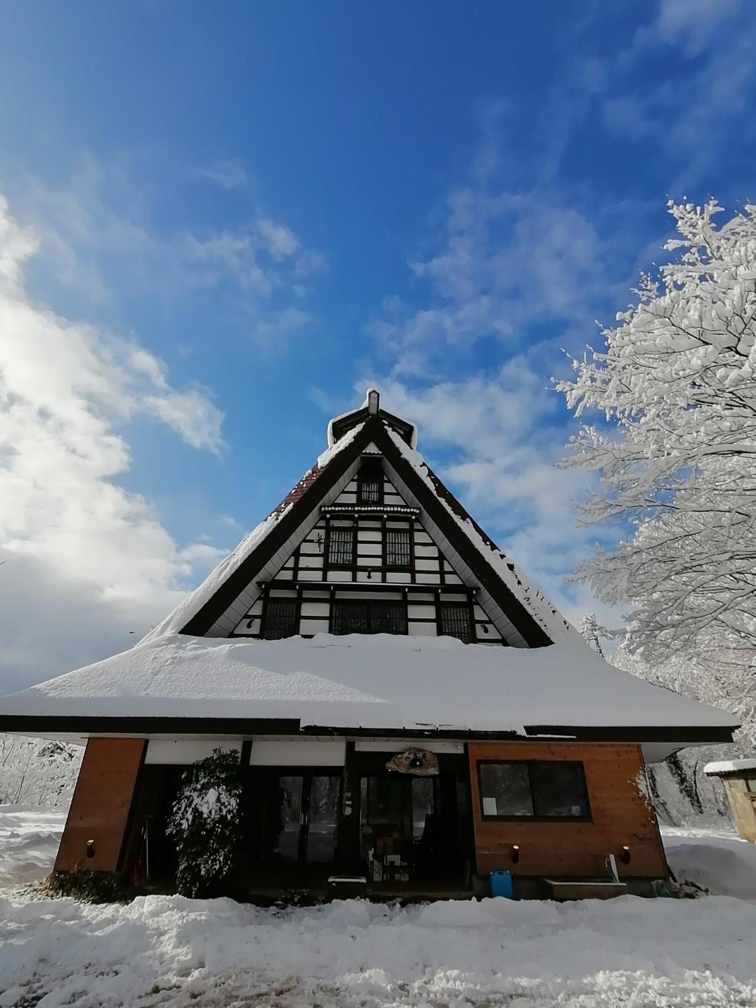 Guesthouse Kazura Nanto Exteriör bild