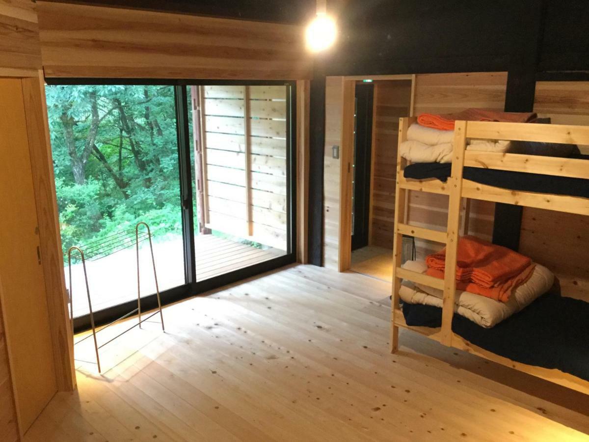 Guesthouse Kazura Nanto Exteriör bild