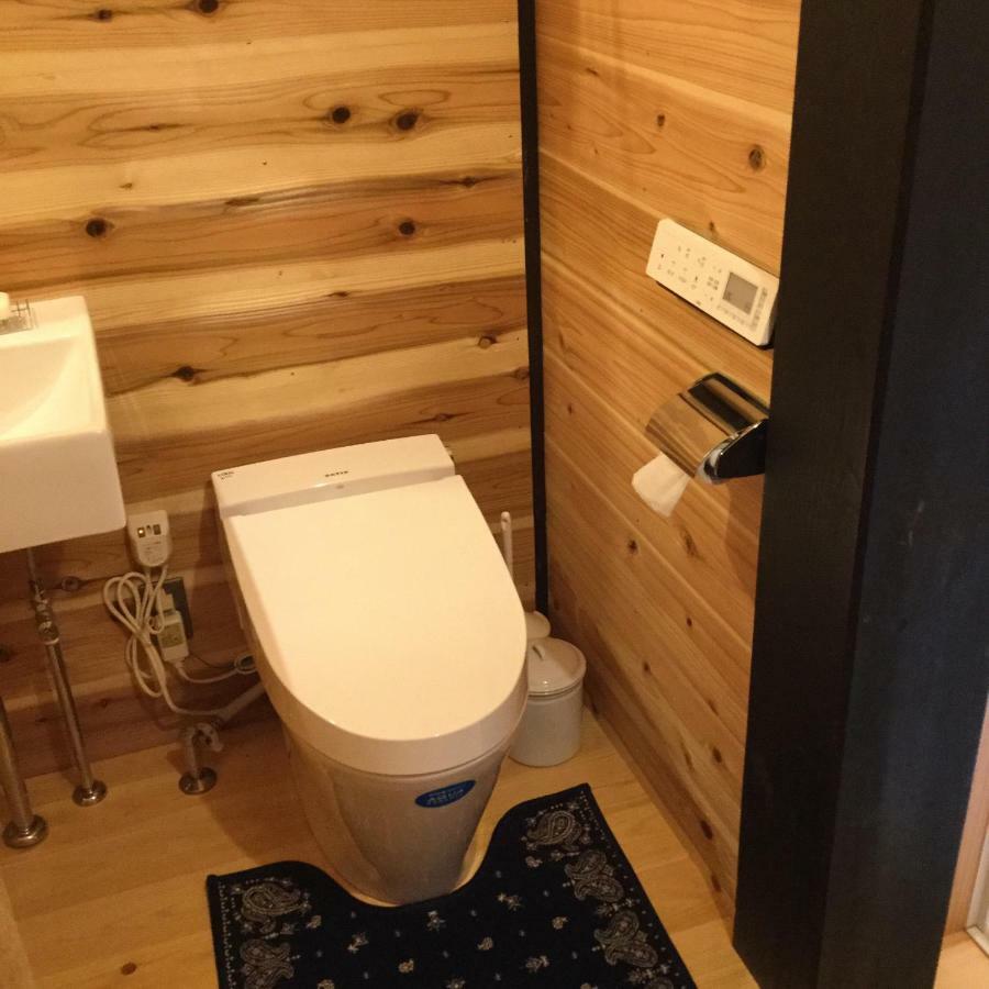 Guesthouse Kazura Nanto Exteriör bild